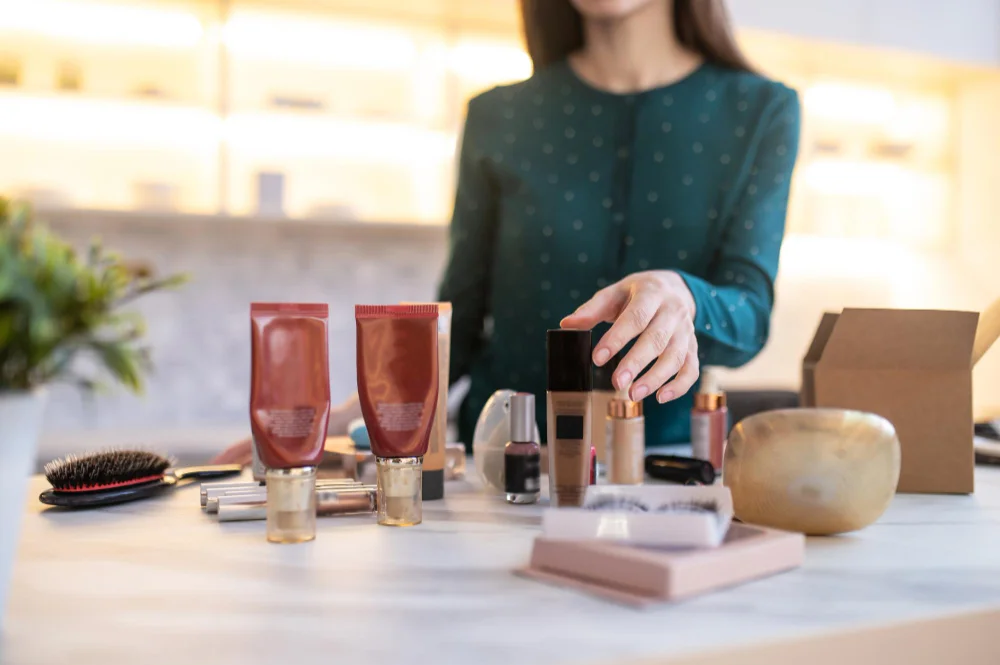 Perbedaan Maklon Skincare White Label